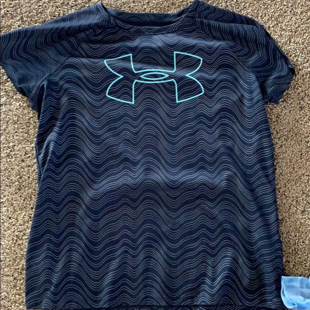 Athletic tee